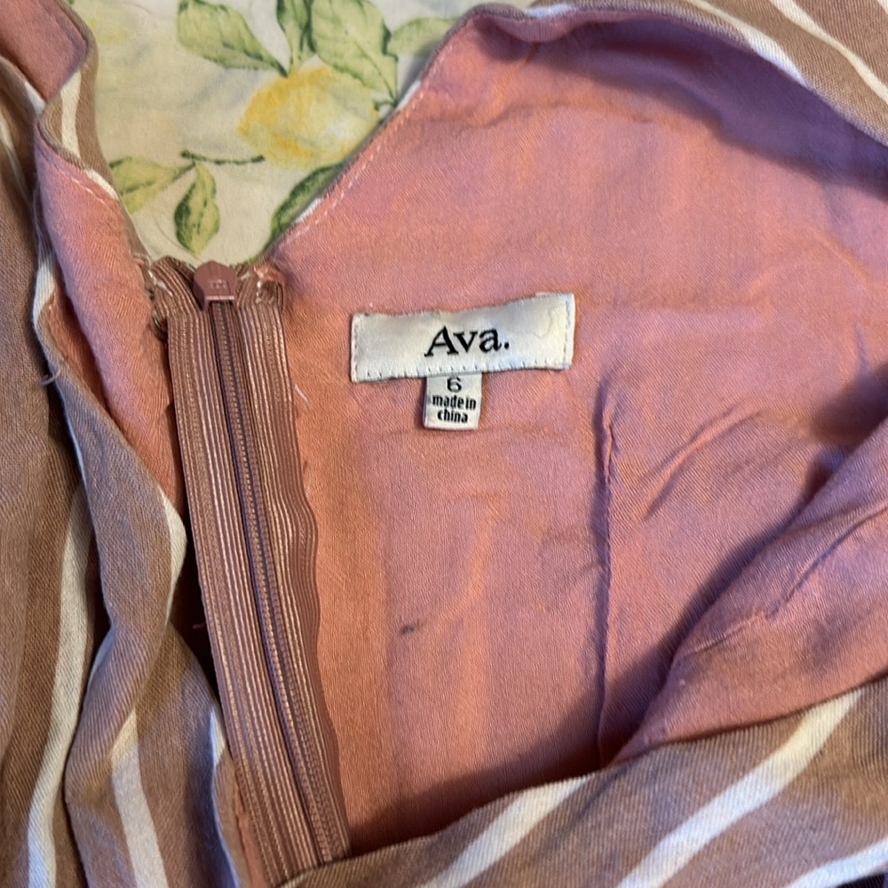 Romper! - Picture 2 of 2